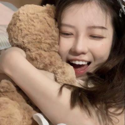 我曾被全世界推开唯独你